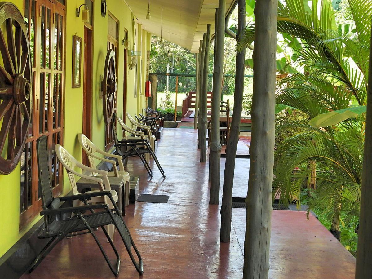 Villa Champagne Tissamaharama Exterior foto